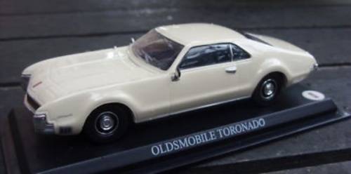 Oldsmobile Tornado 1966 cream 1/43 IXO NEWinBlister  #5459 instant wheels