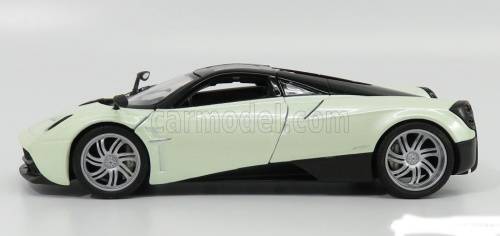 Pagani Huayra 2017 white 1:24 Welly NEW+boxed  #2212 instant wheels