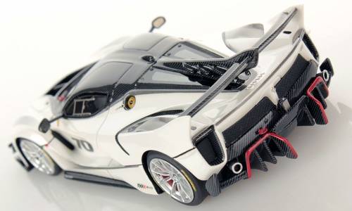 Ferrari FXX K EVO No.70 2017  white-met/carbon 1:43 Ferrari-Bburago NEW+boxed *5963 instant wheels