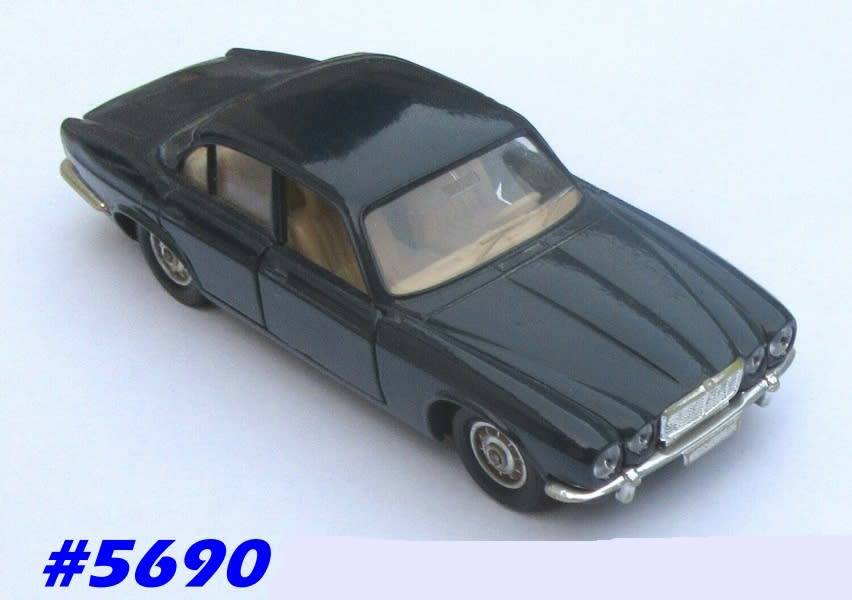 Jaguar XJ12 Sedan 1968 Juniper Green 1/43 Solido NEW+reblistered  #5690 instant wheels
