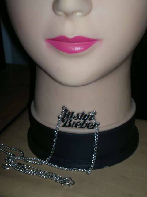 AWESOME and STUNNING BRAND NEW JUSTIN BIEBER Necklace.