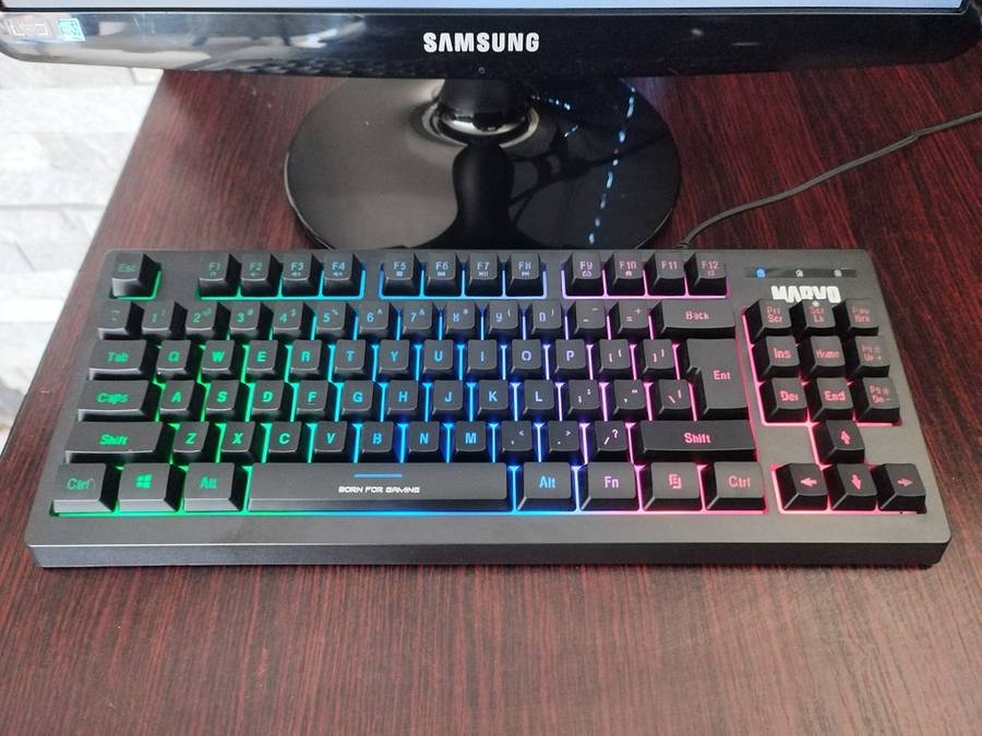 LENOVO M900 PC | CORE i5 2.5GHz | 8GB RAM | 500GB SSD COMPLETE PC