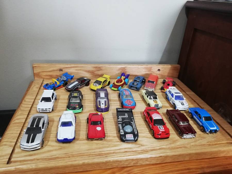 Hot Wheels lot of 40 cars
