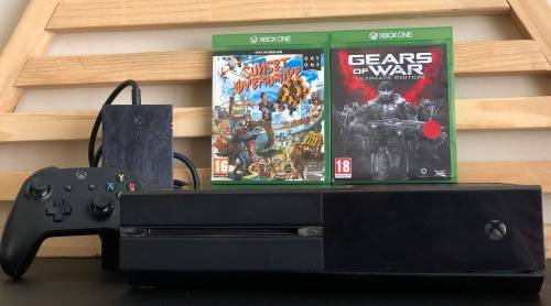 Xbox One Console Incl. Games