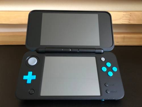 New Nintendo 2DS XL (CiB) + Super Mario 3D Land