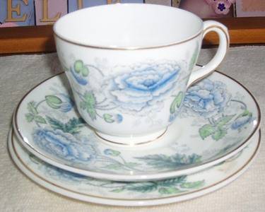 A NICE TRIO ( WEDGWOOD ) MADE IN ENGLAND