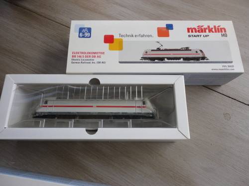 Marklin IC Locomotive and Coaches HO BR 146.5 Der DB AG  ART:36620 & 43476