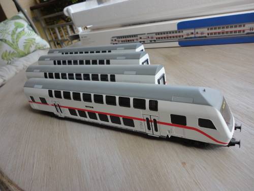 Marklin IC Locomotive and Coaches HO BR 146.5 Der DB AG  ART:36620 & 43476