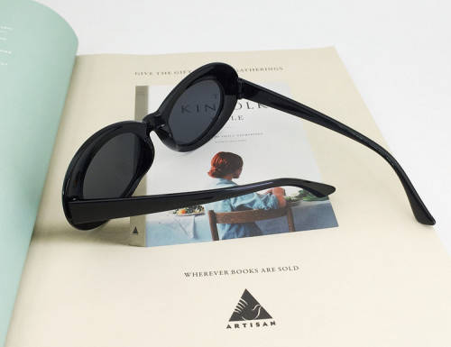 Ladies Cool & Funky Retro  PRADA  Style Sunglasses ( Black )