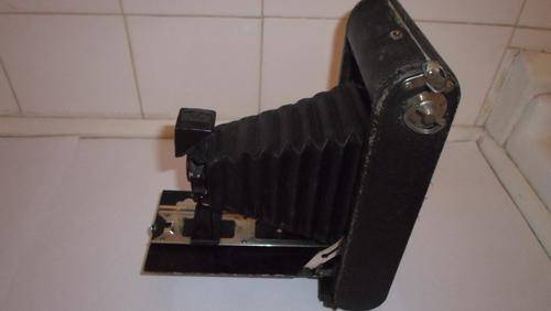 VINTAGE LARGE NO 3A FOLD UP CAMERA ( REXO JUNIOR MFO.BY BURKE & JAMES-INC CHICAGO