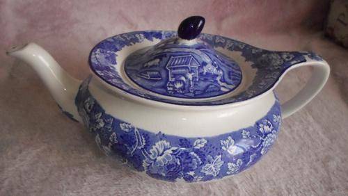 ENOCH WOODS LARGE TEAPOT( WOODS WARE ) ENGLISH SCENERY MADE IN THE 1930,s