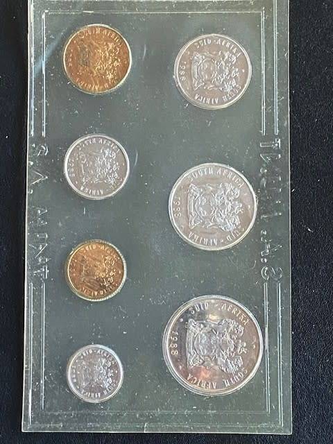 1988 South Africa Uncirculated Coin Set with Nickel R1.