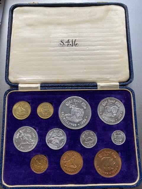 ZAR - Full set, 1986 Gold Reef City ZAR Tokens in Box
