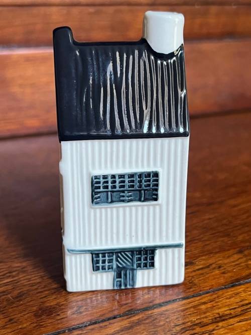 KLM House 6