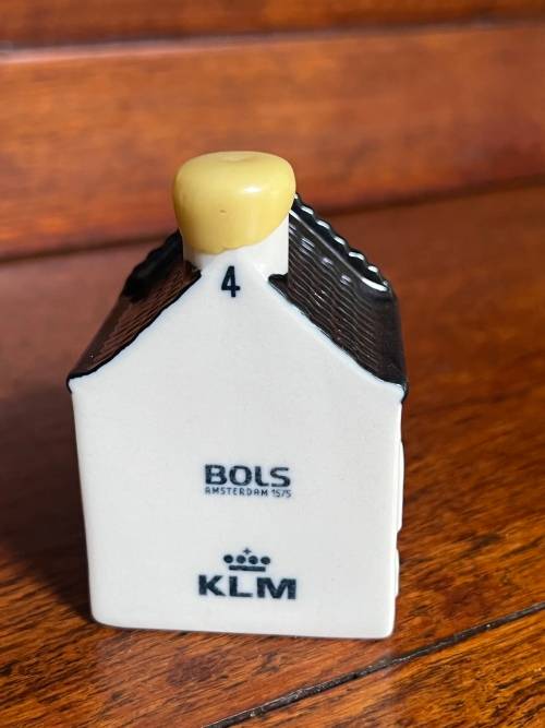 KLM House 4