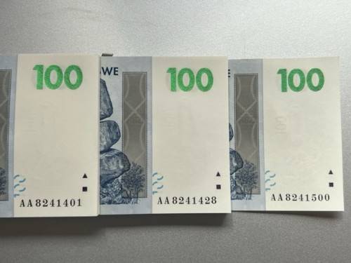 ZIMBABWE $100 BANK NOTES (Pack of 100 notes). Harare 2007. Including RADAR NOTE #AA8241428