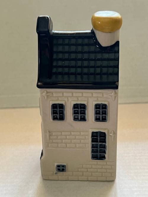 KLM Bols House Number 9