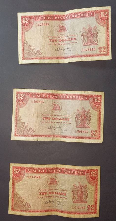 L@@K 3 x 2 Rhodesian Dollar notes 1 Rand bids