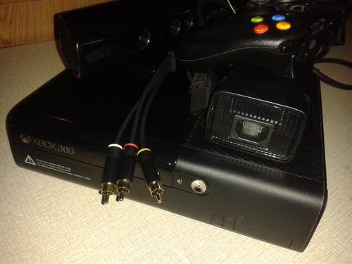 Xbox360 4GB Kinect with 2 games