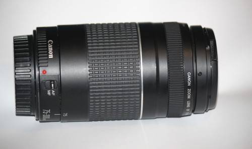 CANON EF 75-300mm F/4-5.6 III LENS (EXCELLENT CONDITION)