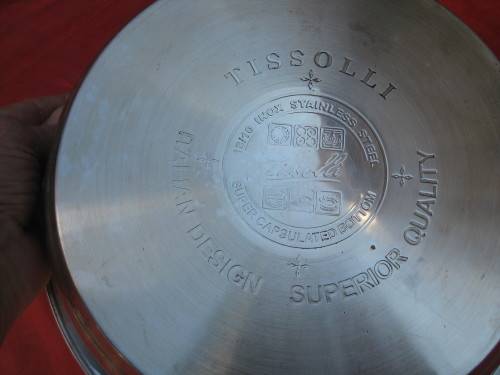 Italian-design Tissolli frying pan. 27cm diameter. Second-hand.