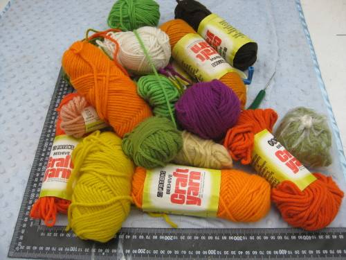 Paton`s beehive craft yarn. An all-purpose yarn for quick needlepoint,embroidery, weaving, hand knit