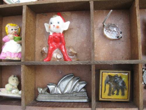 Printer`s tray complete with ornaments.