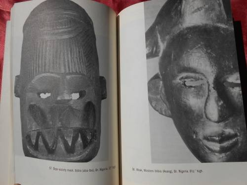 1958.  `African Sculpture`  Ladislas Segy.  Soft cover.