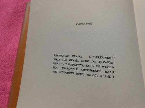 `Ai tog, die Vroumense!`  Joan Retief.  Soft cover.