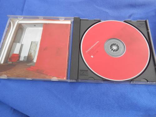 CD   Simply Red Greatest Hits.