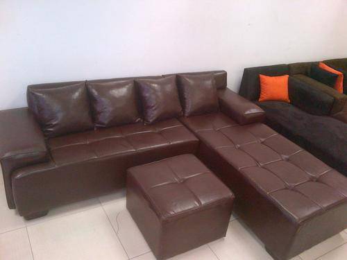 Bold Corner lounge suite with FREE DELIVERY ANYWHERE IN GAUTENG, CUSTOM MADE, various colours avail.