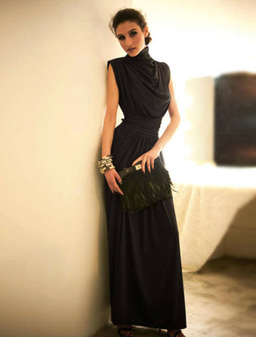 Women's Black Turtleneck Solid Floor-Length Pleated Long Dress
