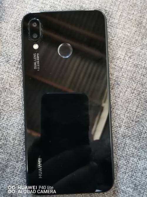Huawei P20 Lite Dual Sim in excellent condition and comes with extras - give away!!