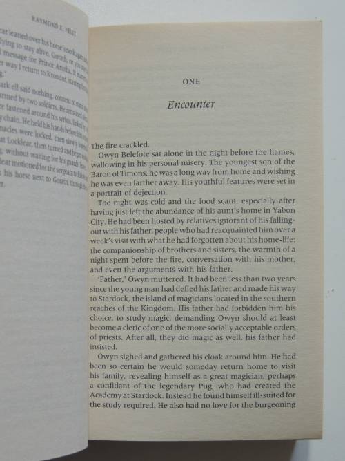 Krondor: The Betrayal - Riftwar Legacy Book 1 - Raymond E Feist