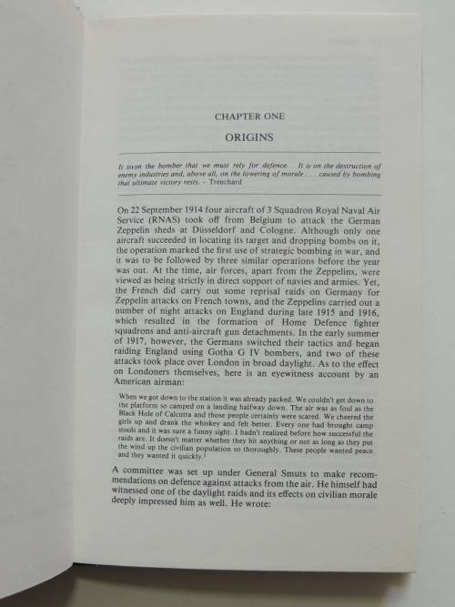 Bomber Harris and the Strategic Bombing Offensive, 1939-1945 - Charles Messenger