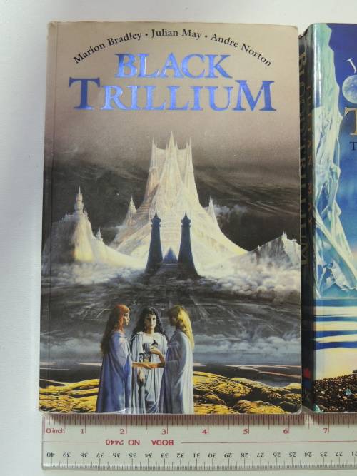 Black Trillium, Blood Trillium, Sky Trillium, 3 Volumes - Julian May