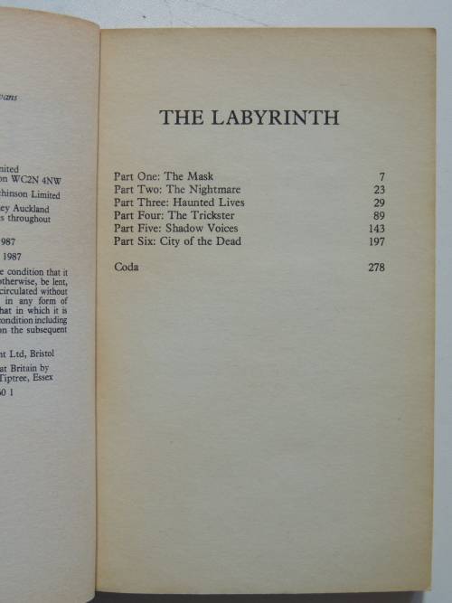 The Labyrinth - Robert Faulcon (Robert Holdstock)