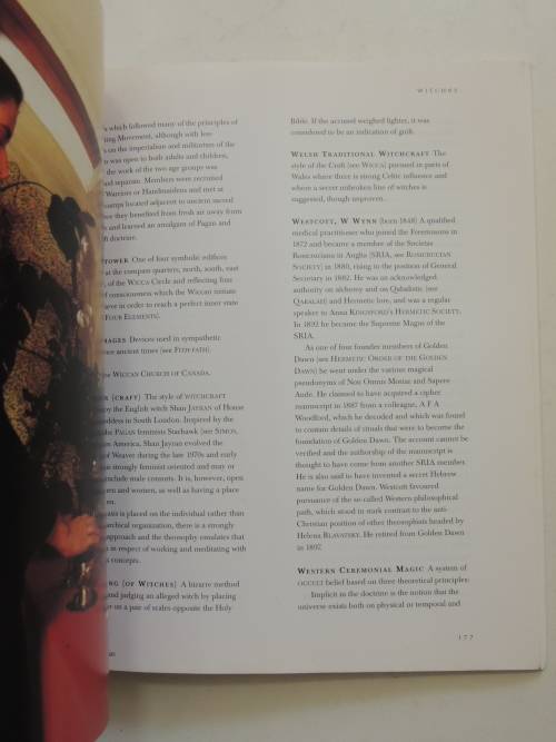 Witches - An Encyclopedia of Paganism and Magic - Michael Jordan