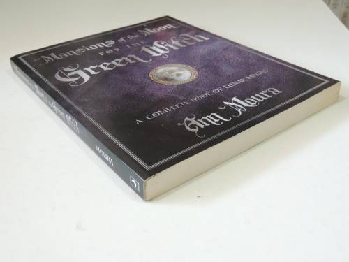 Mansions Of The Moon For The Green Witch - A Complete Book Of Lunar MagicAnn Moura