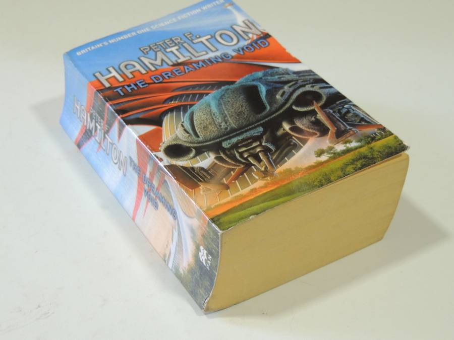 The Dreaming Void - Part 1 of the Void Trilogy - Peter F Hamilton