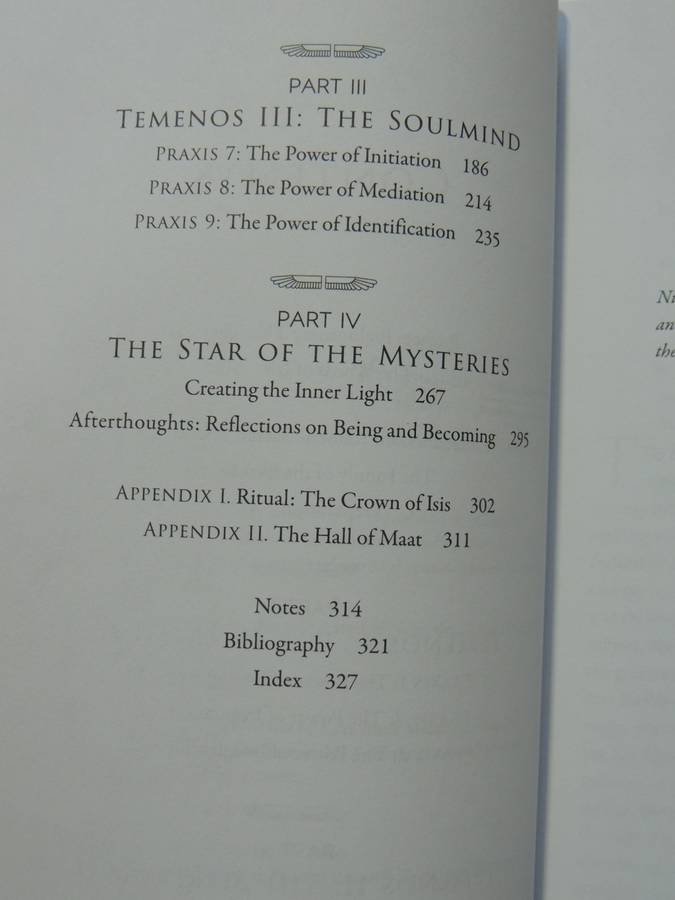 Becoming A Garment Of Isis - A Nine-Stage Initiatory Path Of Egyptian Spirituality - Naomi Ozaniec