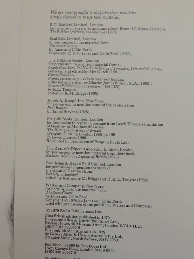 Giants  - Julek Heller (Editor)