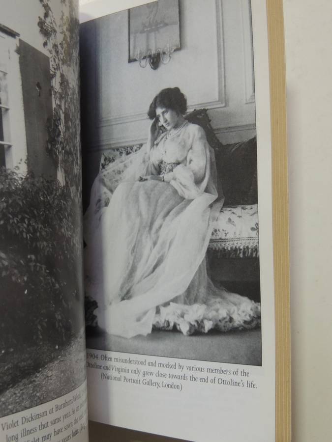 Virginia Woolf's Women - Vanessa Curtis