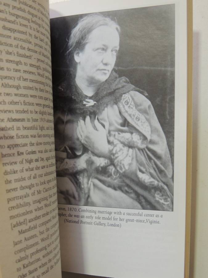 Virginia Woolf's Women - Vanessa Curtis