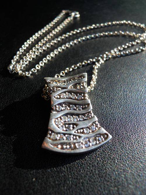 925 marked silver pendant on marked silver chain