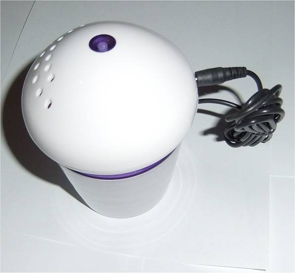 Mini USB 100ml Portable Air Purifier (Humidifier) Mist with Night Light Aroma Diffuser