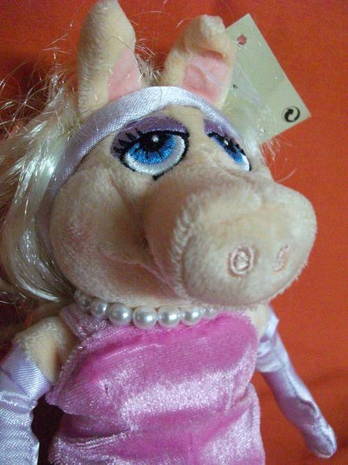 Disney ~ Miss Piggy (18cm Sitting)
