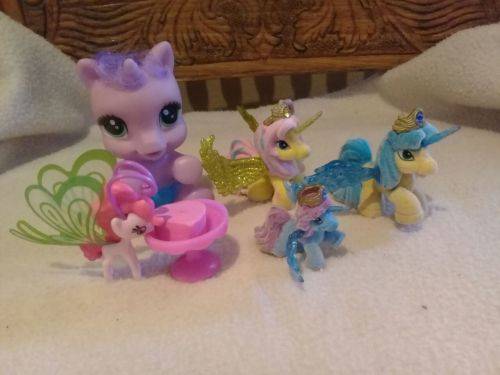 5 Very Small Ponies