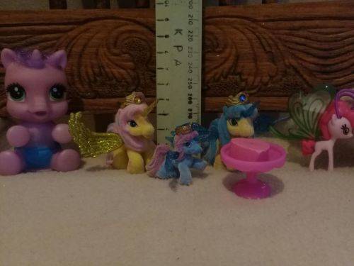 5 Very Small Ponies