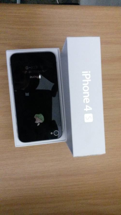 **BOXED** iPhone 4S 8GB (Black) FOR SALE!